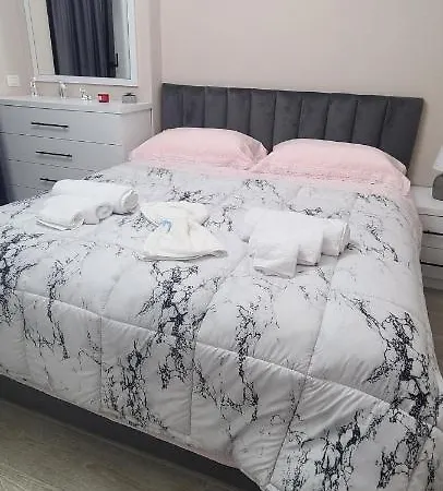 Stiven Apartament's Τίρανα